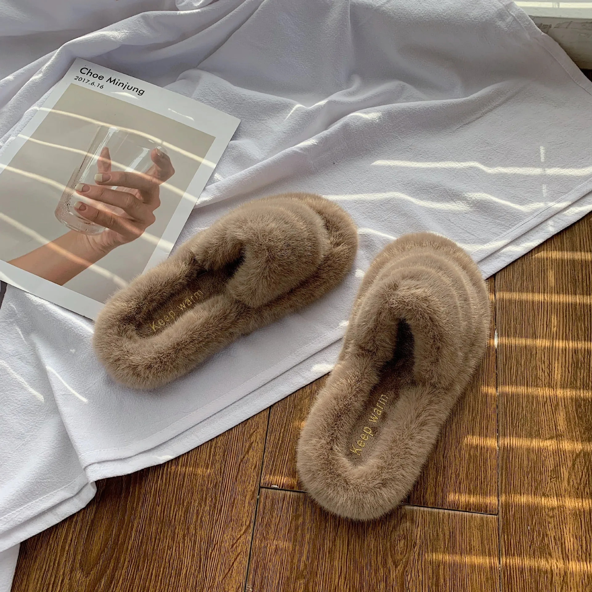 Hairy slippers for women