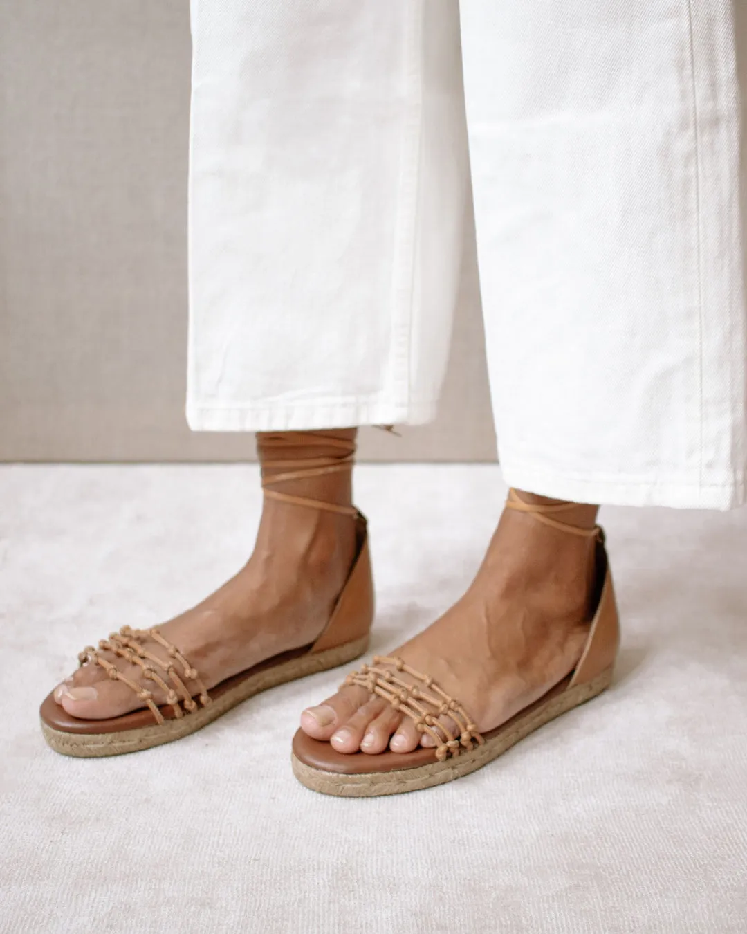 The Wanderer Sandals by Alohas - Camel