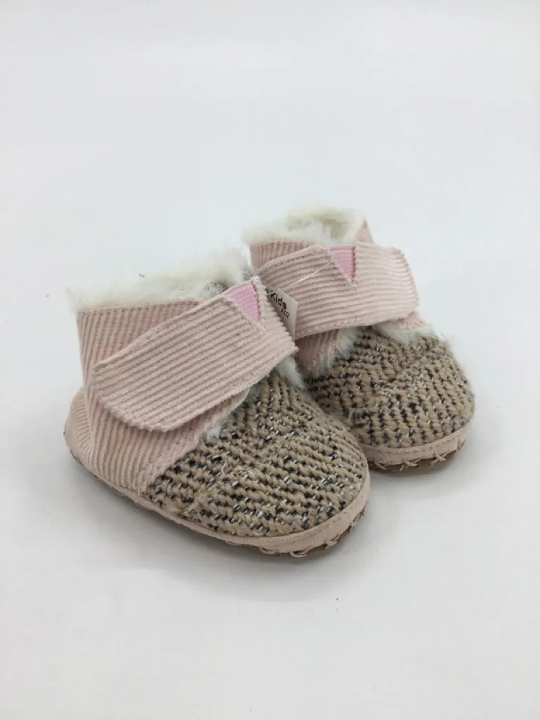 Toms Child Size 2 Toddler Pink Baby/Walker Shoes